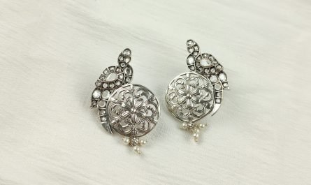 Explorer l’univers raffiné des créations joaillières anciennes françaises (2)