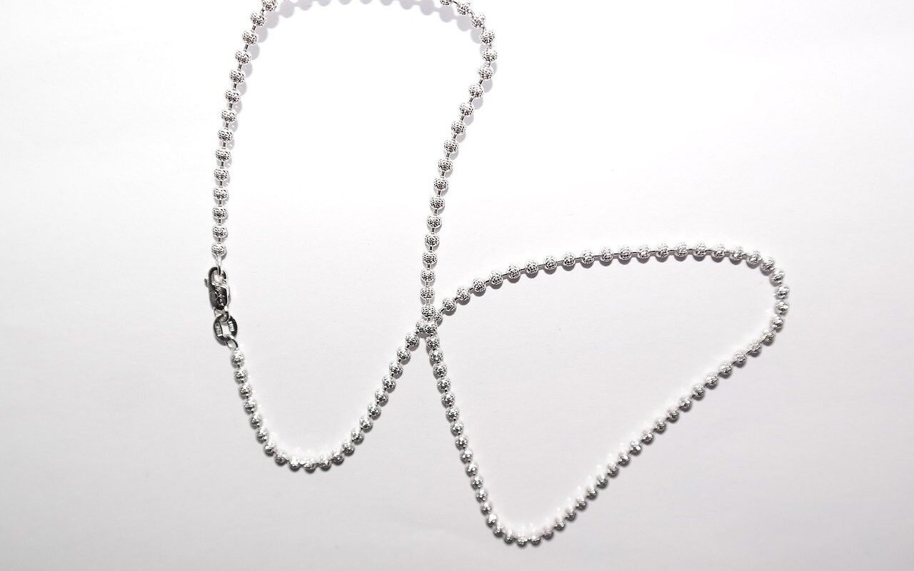 découvrez des idées cadeaux de bijoux de luxe, parfaits pour offrir élégance et raffinement en toutes occasions.