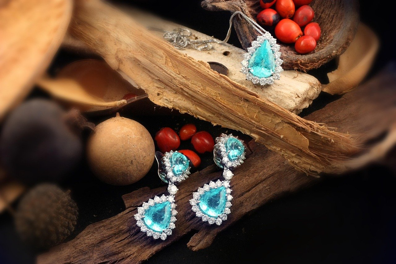 découvrez des boucles d'oreilles en or intemporelles, le cadeau parfait qui allie élégance et raffinement pour toutes les occasions.